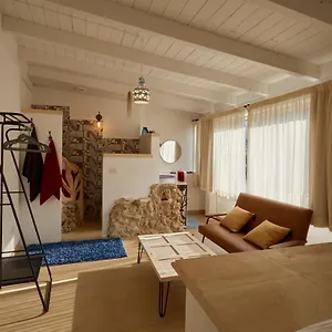 https://upstairs-skylight.lecce-hotels.com